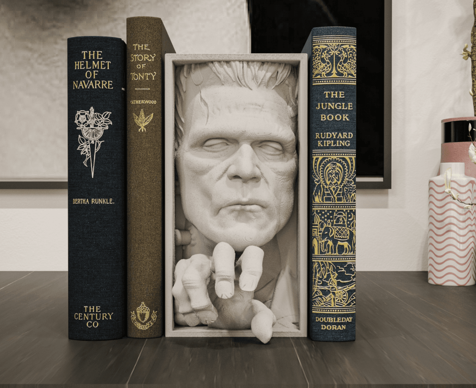 Book nook inspired by Frankenstein's Monster